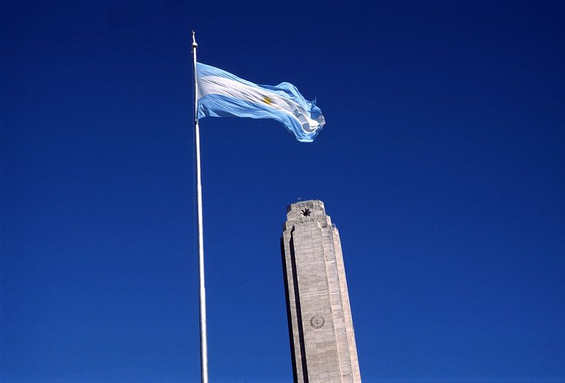 Monumento Nacional a la Bandera by Richard Wareham
