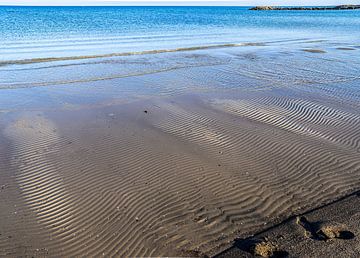 Am Strand an der Ostsee an einem sonnigen Urlaubstag von MPfoto71