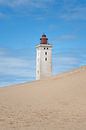 Der Leuchtturm Rubjerg Knude Fyr in Dänemark von Anges van der Logt Miniaturansicht