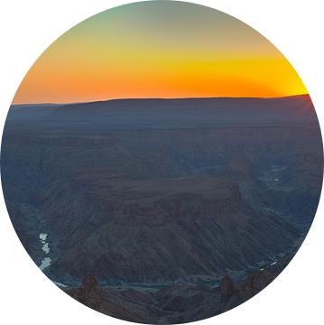 Zonsondergang Fish River Canyon Afrika  van Dexter Reijsmeijer