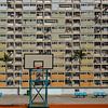 Buntes Basketballfeld Hongkong von Ton van den Boogaard