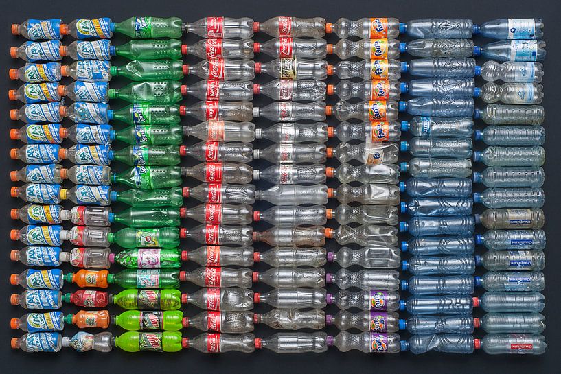 Soupe en plastique, bouteilles en PET par Floris Kok