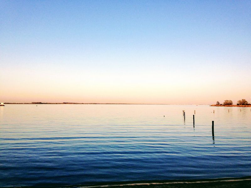 Sea with sun by Esther Tonnaer