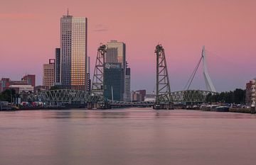 Sonnenaufgang in Rotterdam von Ilya Korzelius