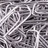 Paperclips close up sur Michèle Huge
