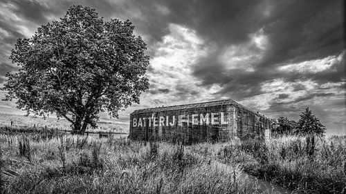 Bunker Batterij Fiemel  Termunten met tekst in zwart wit