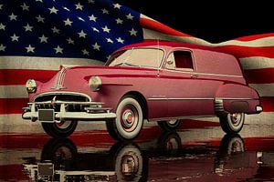 Pontiac Streamliner 6 mit amerikanischer Flagge