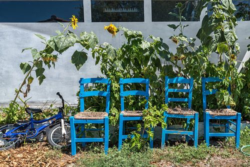 Rustplaats met vier stoelen 