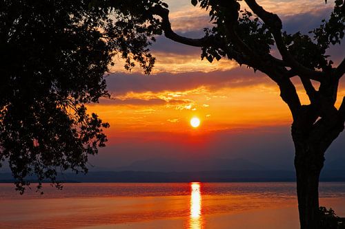 Sunset Lake Garda