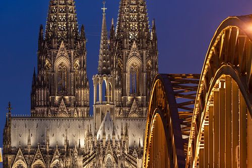 Een gloed tussen steen en staal