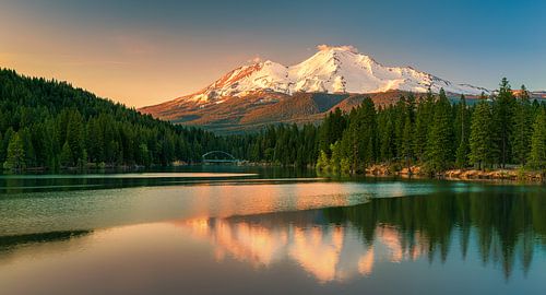 Uitzicht op Mount Shasta, Californië