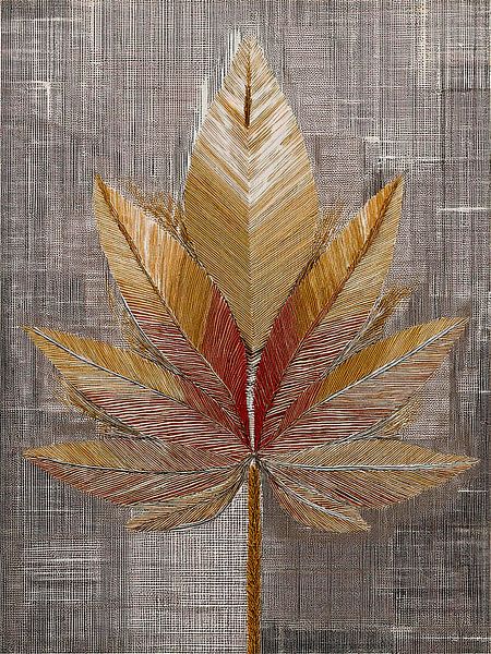 Abstraktes Herbstblatt - aus der Serie Autumn in Structures 3 von Studio Pieternel