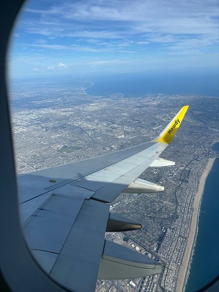 Los Angeles by Hello Pompoyo