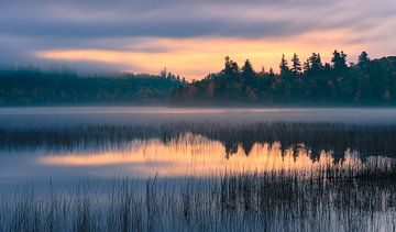Herfst bij Connery Pond in Adirondacks State Park van Henk Meijer Photography