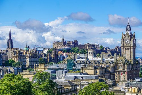 Uitzicht over Edinburgh, Schotland, vanaf Calton Hill