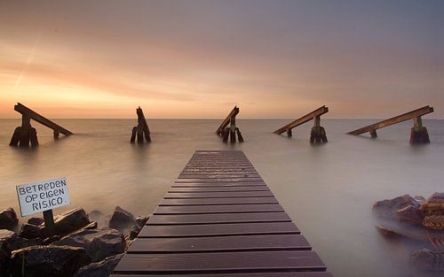 Eisbrecher Marken bei Sonnenaufgang von John Leeninga