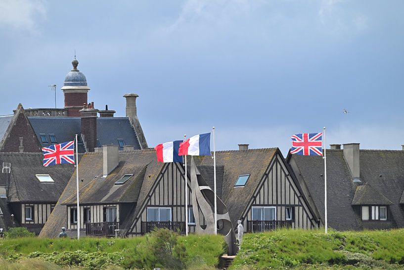 Normandy coast by Petra De Jonge