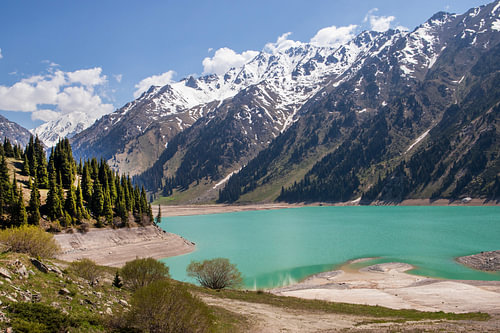 Big Almaty Lake, Kazakhstan – a turquoise mountain lake in the Tian Shan