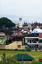 Stadsgezicht in de Indonesische mist van Frank Photos