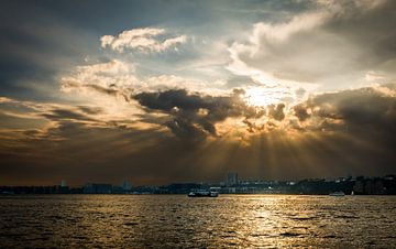 Sky over Hudson river von Peter Postmus