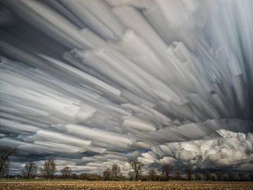 As clouds pas by van Lex Schulte