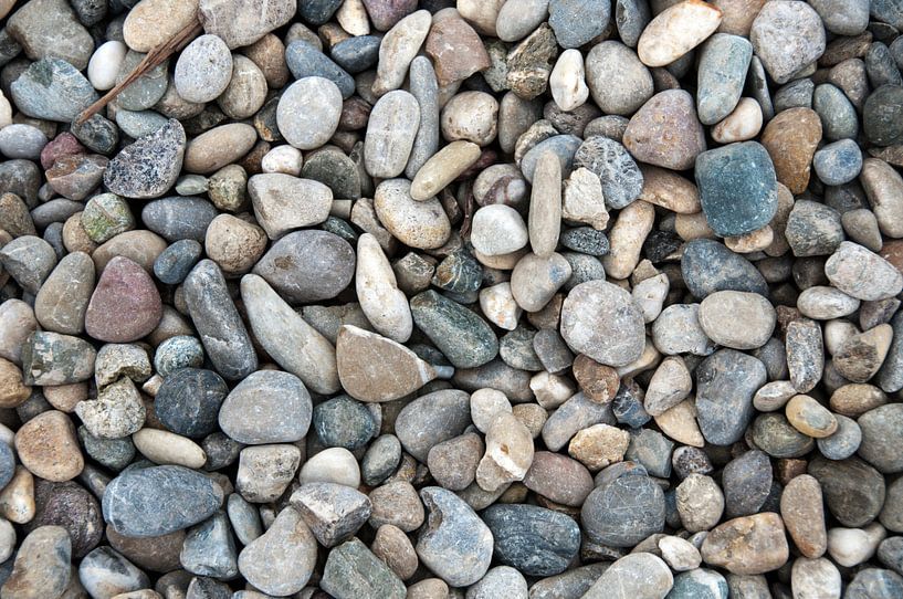 un fond de gravier, de pierres naturelles rondes et ovales par ChrisWillemsen