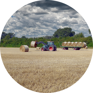 Rijden in stro op de Nederrijn voordat het gaat regenen