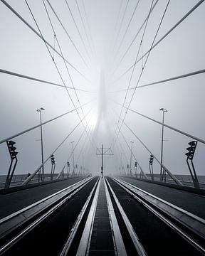 Le pont Erasmus dans le brouillard sur Jeroen van Dam