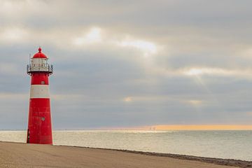 Noorderhoofd lighthouse near Westkapelle (NL) by Ingrid Bergmann  Fotografie