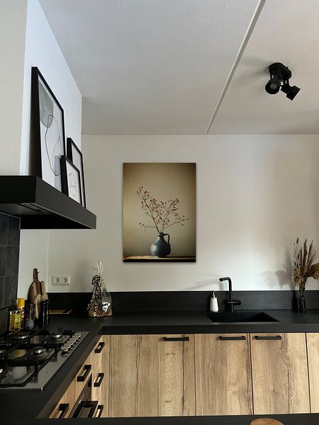 Klantfoto: Blauwe vaas met besjes (gezien bij vtwonen) van Karin Bazuin, op aluminium