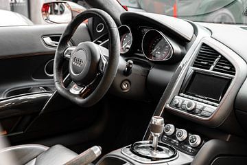 Audi R8 V10 Plus sportwagen interieur