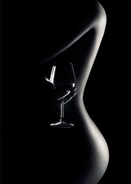 Femme nue vin rouge