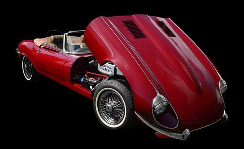 Jaguar E-Type Serie 3 Roadster in black & red (Originalfarbe) opened