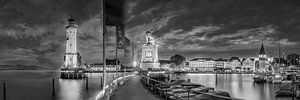 Lindau am Bodensee am Abend in schwarzweiss.