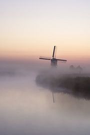 Broekmolen near Streefkerk in the mist by Manon Huls