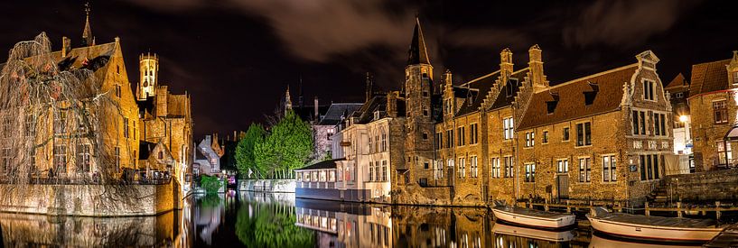 Bruges by night by Erwin van den Berg