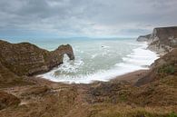 Heavy sky over Durdle Door von Ron Buist Miniaturansicht