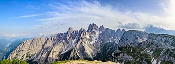 Uitzicht Cadini di Misurina in de Dolomieten tijdens de lente