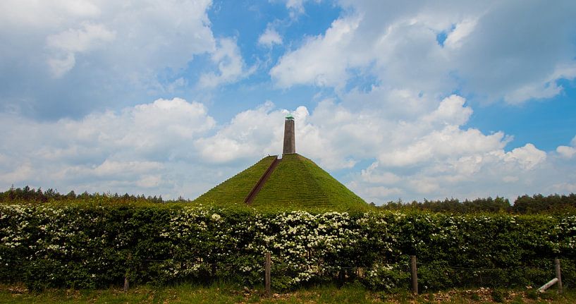 De pyramide van Austerlitz van Nynke Altenburg
