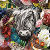 Schotse Hooglander tussen de bloemen en de vogeltjes van Dutch Art Works