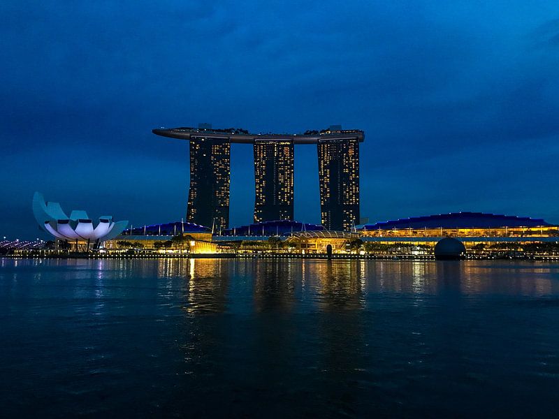 Singapore by Hello Pompoyo