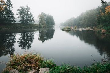 Mist bij het meer van Christian Späth