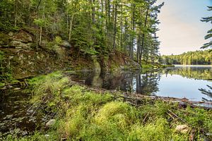 Un lac en Ontario, dans l'est du Canada