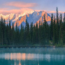 Zonsopkomst Emerald Lake, Canada van Henk Meijer Photography