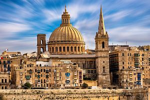 Architectuur skyline oude stad met kathedraal in Valletta op Malta