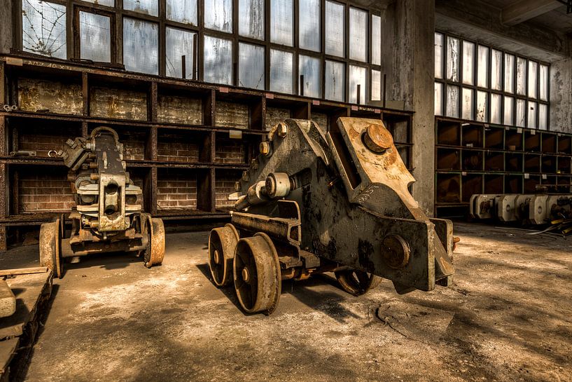 Vervallen oude machines van een verlaten kolenmijn in duitsland von Sven van der Kooi (kooifotografie)