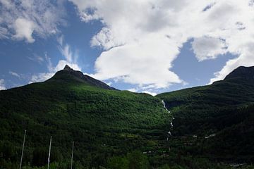 Dans un fjord en Norvège sur Rosalie van der Hoff