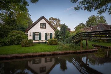 Huis aan het water in Giethoorn | Reisfotografie in Nederland van Marijn Alons