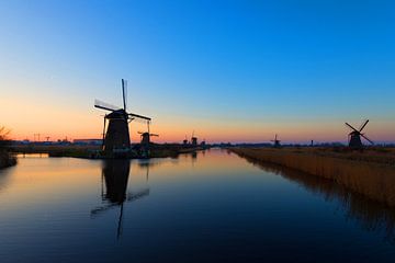 Windmolens langs de Kinderdijk van Brian Morgan