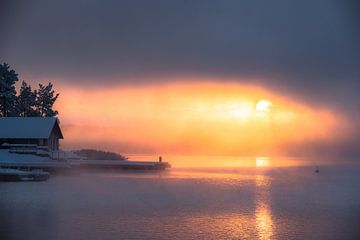 Das Bootshaus bei Wintersonnenaufgang